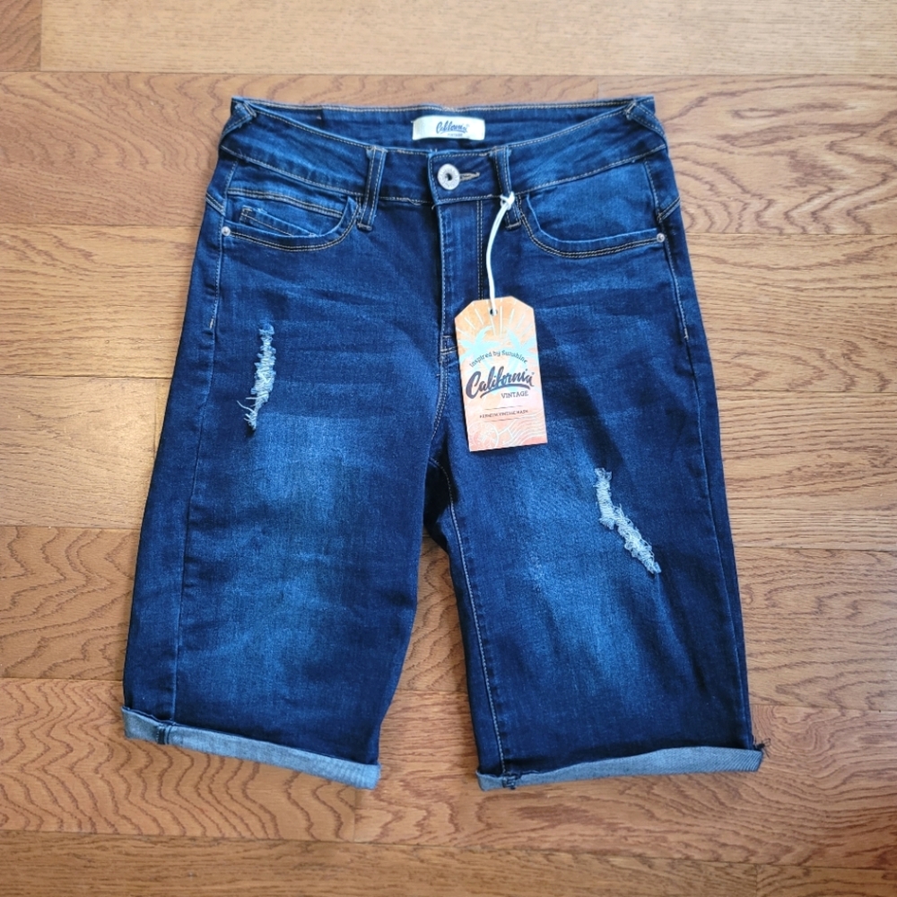 California Vintage Bermuda Shorts Distressed Denim Size 7 NWT